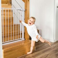 BABY ONO dětská zábrana do dveří nebo na schody bílá