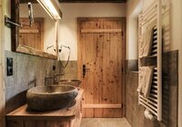 Umyvadlo z přírodního říčního kamene The Lavabo Cut