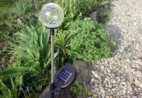 Zahradní LED solární lampa Garth skleněné koule se změnou barvy